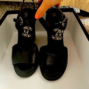 CHANEL
Lambskin Quilted Chain CC Wedge Sandals 37.5 Black